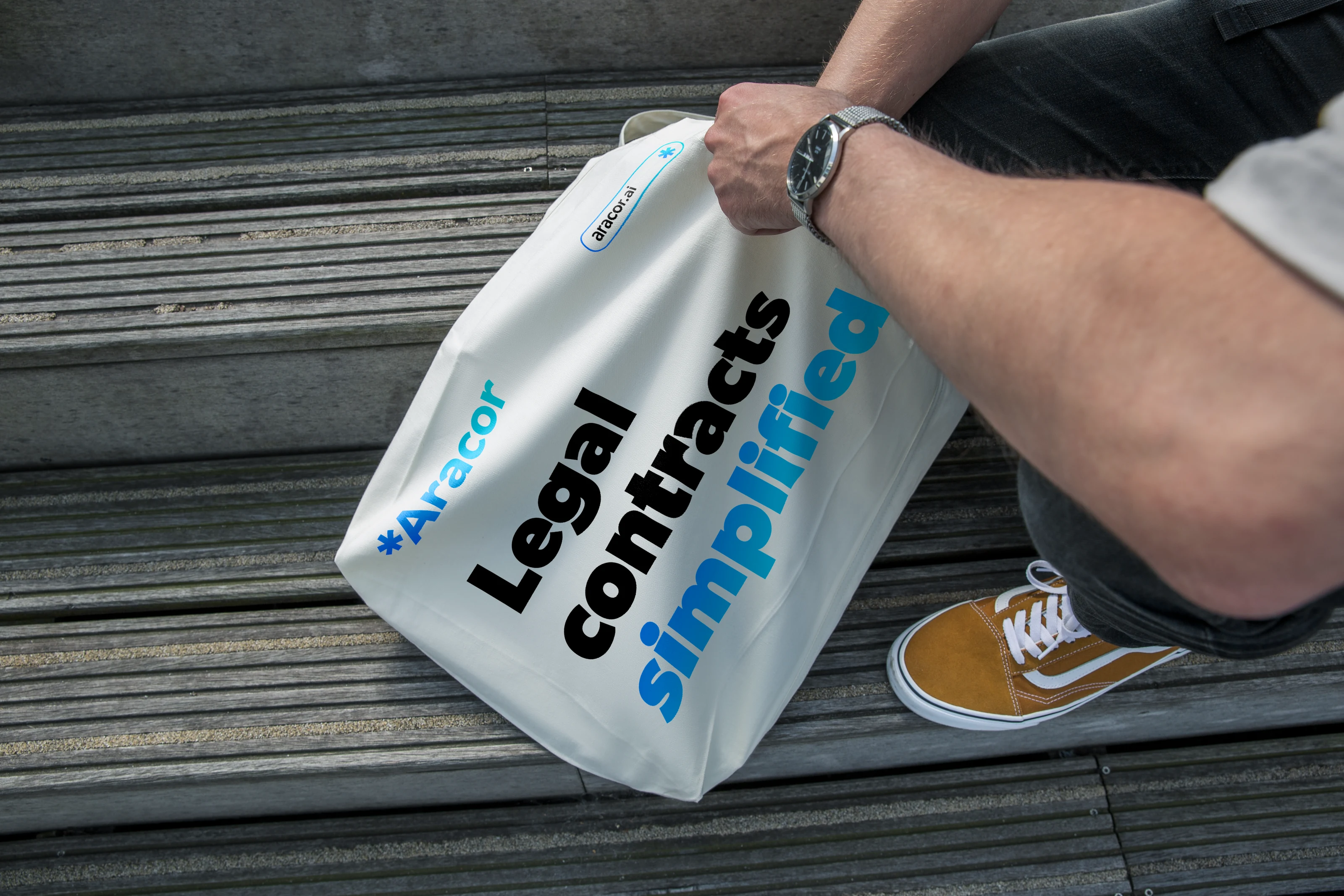 White Aracor tote bag printed with Legal contracts simplified